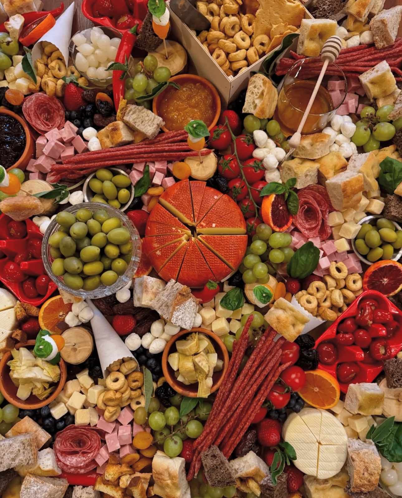 Convitio abundant grazing platter with cheese, charcuterie and fruit